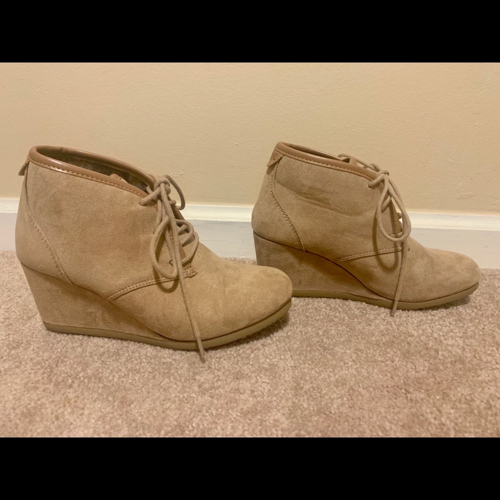 Lace-up Wedges - Size 7
